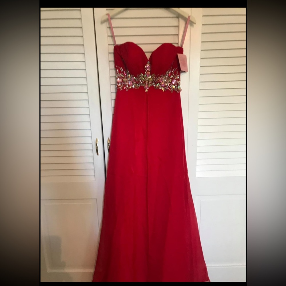 Red strapless prom dress